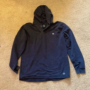 Lightweight pullover